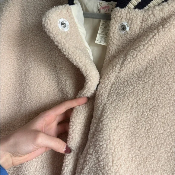 FREE PEOPLE Pep Rally Teddy Poncho Jacket Oversized Fur Sherpa Sleeveless Cream - Picture 7 of 9